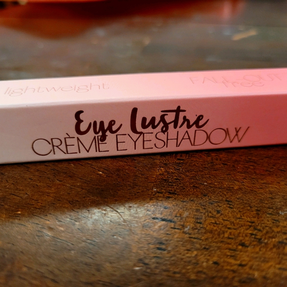 Cream eyeshadow